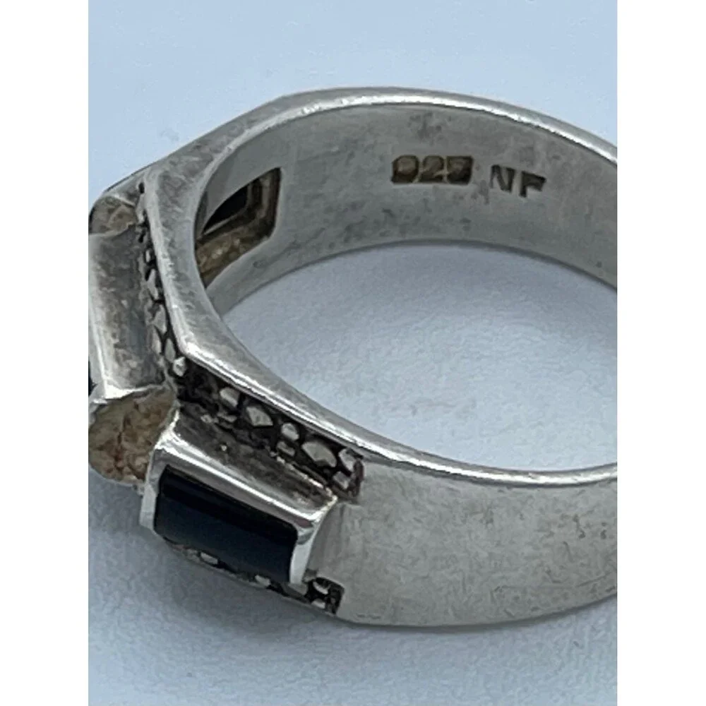 Vintage Sterling Silver 925 Band w/ 3 Cylindrical Onyx Stones Size 9